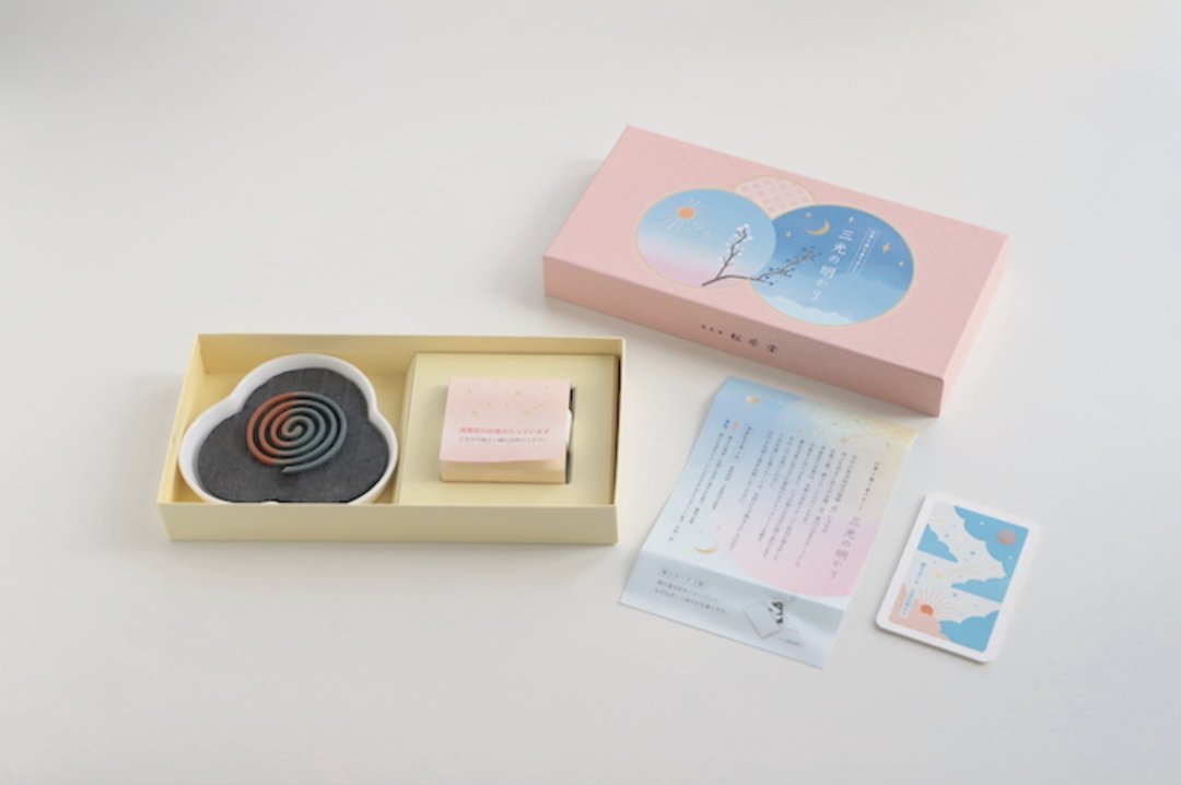 绝版品  特撰御题香 三光之明 精装礼盒 限量双色盘香 香皿 - 香薰/精油/线香 - 其他材质 