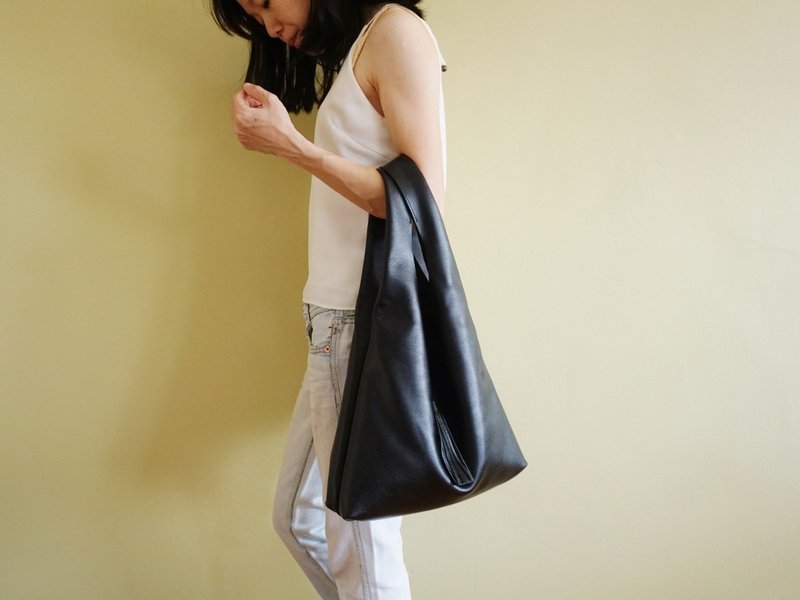 黑色流苏软皮腋下包 / 皮革托特包 - 手提包/手提袋 - 真皮 黑色