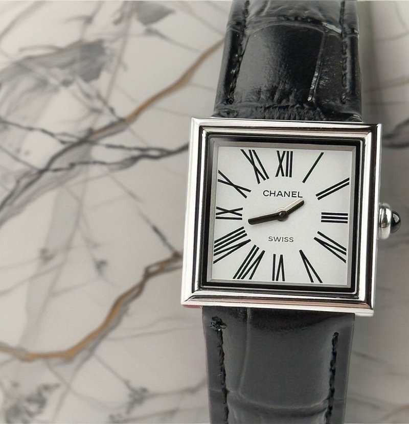 稀有中古Chanel Mademoiselle黑色石英古董表 皮革带 二手表 女装 - 女表 - 其他金属 黑色