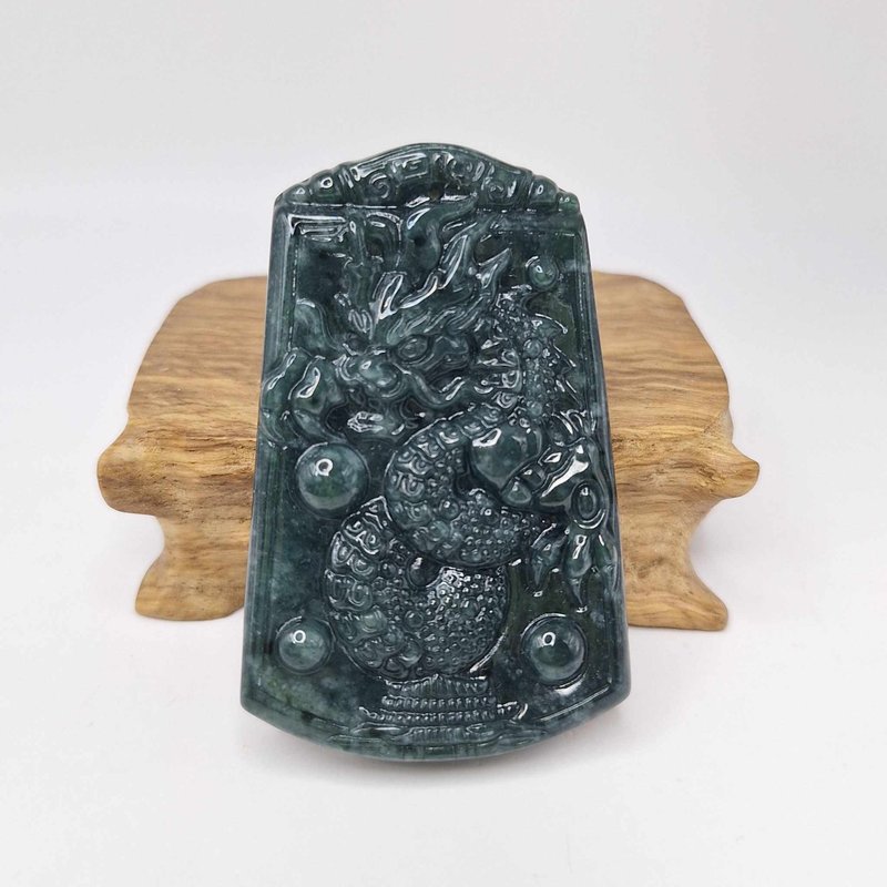 危料 威料 蓝水精雕霸气龙牌 | 天然A货翡翠 - 项链 - 玉石 