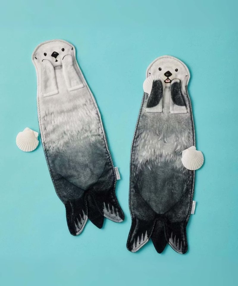 【YOU+MORE!】海獭造型擦手巾-鸟羽水族馆联名款 - 毛巾浴巾 - 聚酯纤维 