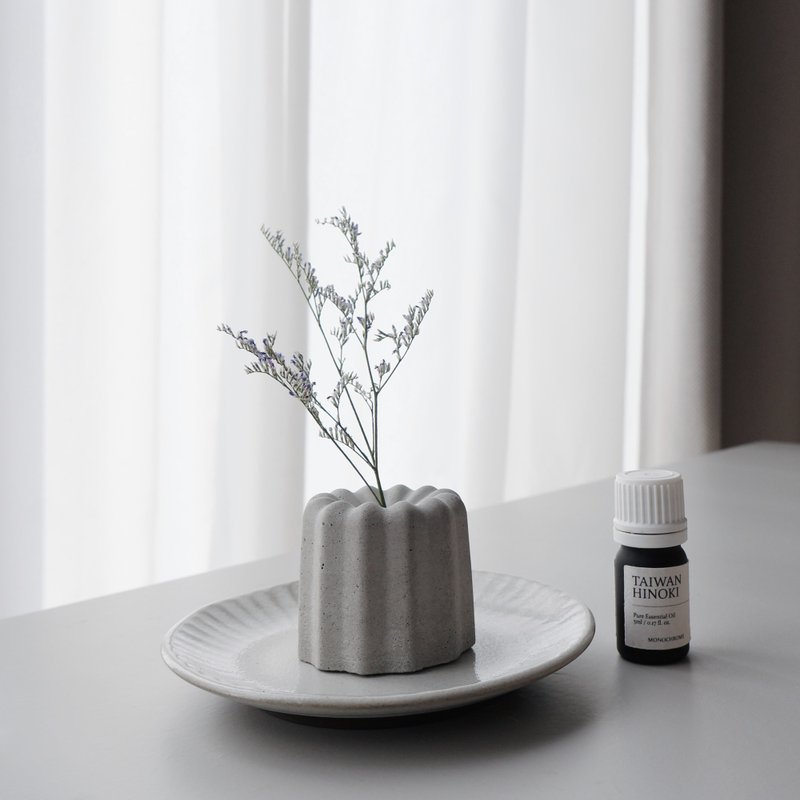 CANELÉ 法式可丽露 | 干燥花+天然精油+水泥扩香石花器礼盒 - 香薰/精油/线香 - 水泥 灰色