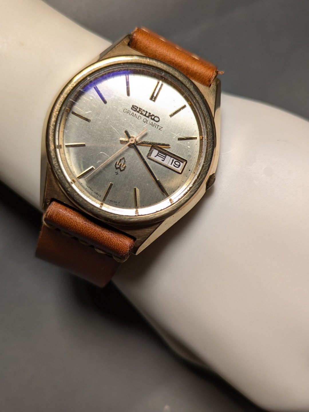 SEIKO  vintage GRAND QUARTZ 古董高阶石英表 - 男表/中性表 - 其他金属 金色