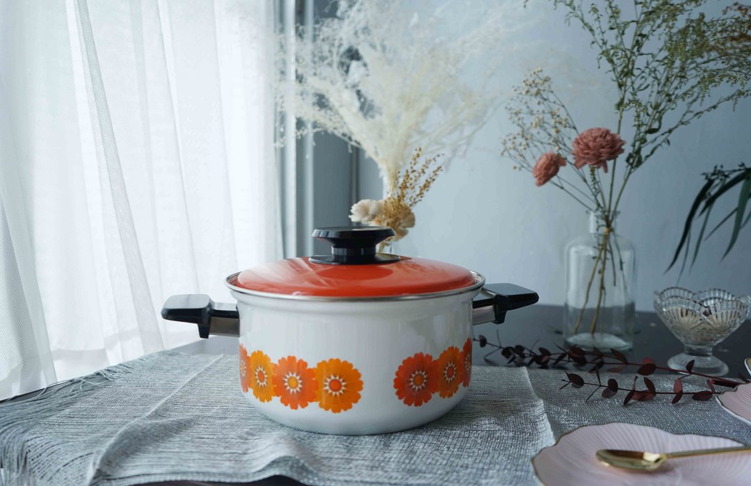 日本杂货-昭和全新品橘色小雏菊花朵白色珐琅两手锅 - 锅具/烤盘 - 珐琅 橘色