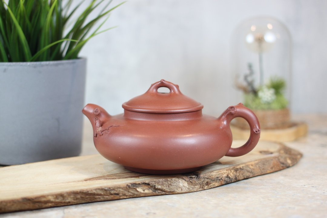 【送礼自用】梅 红皮龙 宜兴紫砂 范玲国工制 260ml - 茶具/茶杯 - 陶 