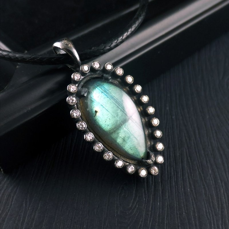 湖漾满天星 | 自然系/森林风格吊坠 - 蓝绿色拉长石.S925纯银 - 项链 - 宝石 绿色