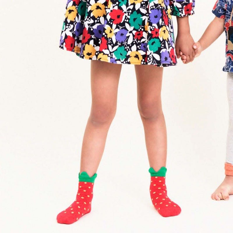 Hansel from Basel 草莓童袜 - 袜子 - 棉．麻 红色