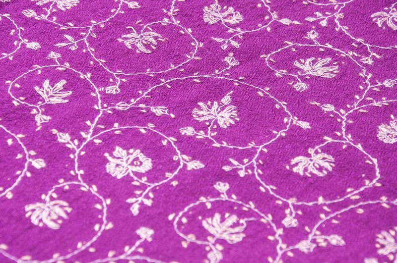 喀什米尔Cashmere/羊绒围巾/纯羊毛围巾披巾/戒指绒披肩-刺绣花朵 - 围巾/披肩 - 羊毛 多色