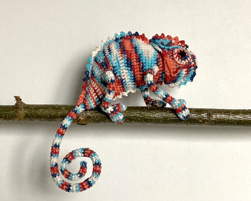 王蛇颜色的 Amigurumi 变色龙，钩针填充蜥蜴 - 玩具/玩偶 - 棉．麻 红色