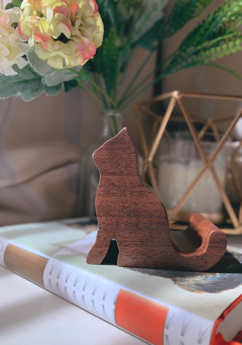 Zen Forest南美胡桃木猫咪手机架 名片架 - 手机座/防尘塞 - 木头 咖啡色