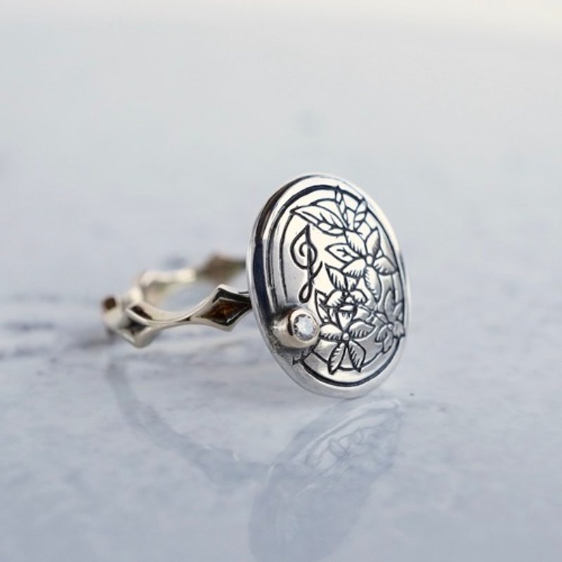Diamond initial ring [R058K10] - 戒指 - 其他金属 