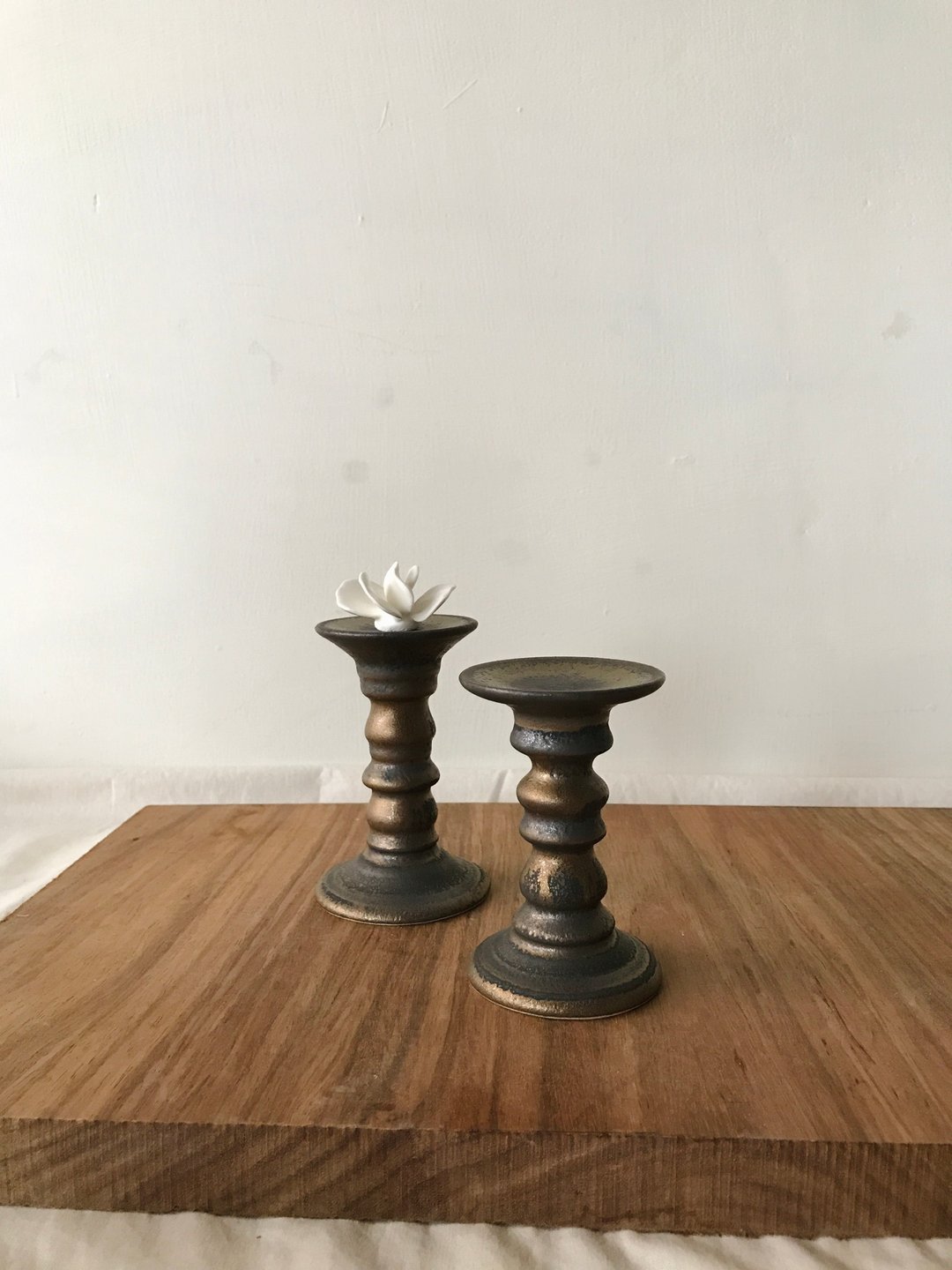 Déjà vu ceramics 陶瓷雾金矿石苔球蜡烛展示台 - 摆饰 - 陶 金色