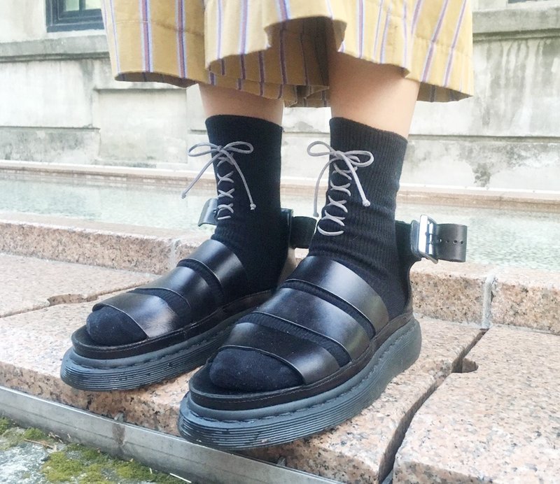 XX Socks/文青款绑绳中统袜/百搭黑/接单订制 - 袜子 - 棉．麻 黑色