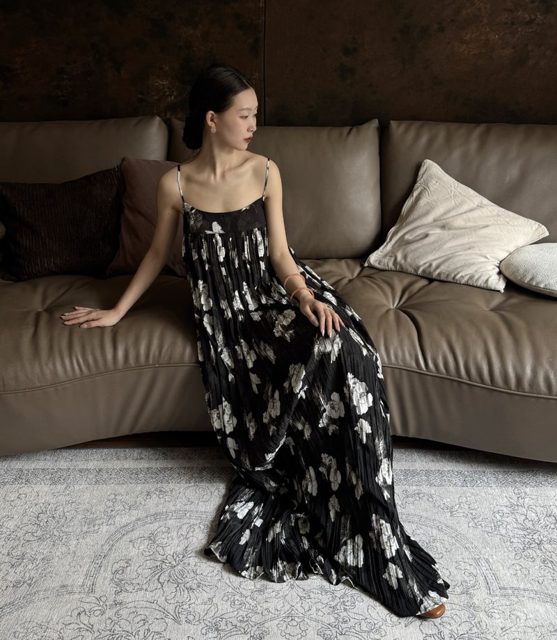 新中式复古 / 寬鬆印花连身裙 / 折扇压褶 - 洋装/连衣裙 - 其他材质 黑色