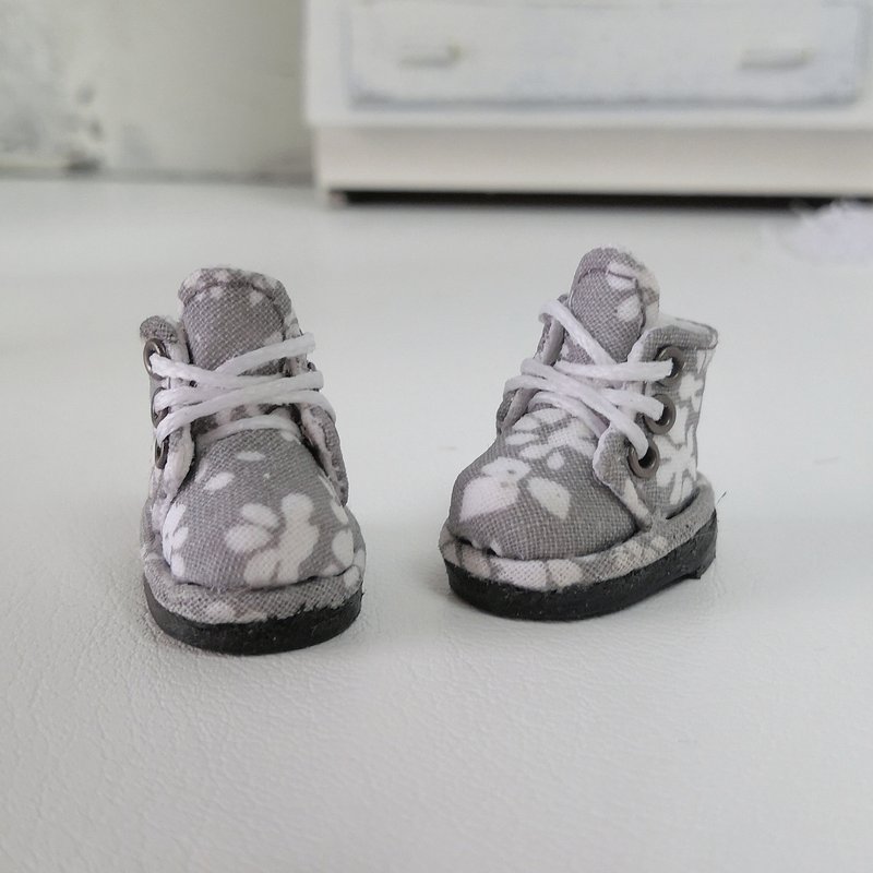 Shoes handmade Blythe doll. Grey boots lace up for Blythe dolls. Clothes Blythe - 玩偶/公仔 - 棉．麻 