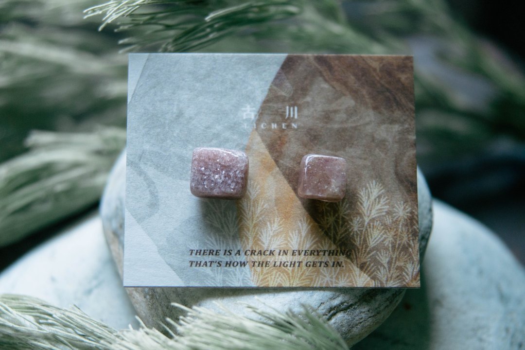 CRACK | 矿物系耳环 |  EARRINGS - 耳环/耳夹 - 玉石 粉红色