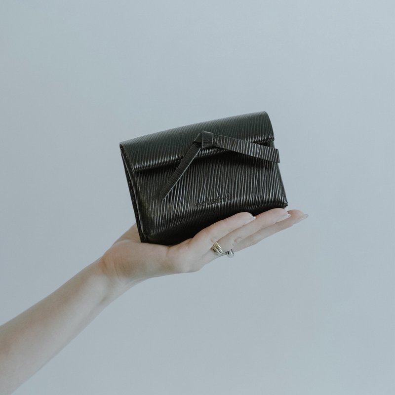 GLOIRÉ 金属粉色手拎钱包包 树影黑 - 皮夹/钱包 - 真皮 黑色