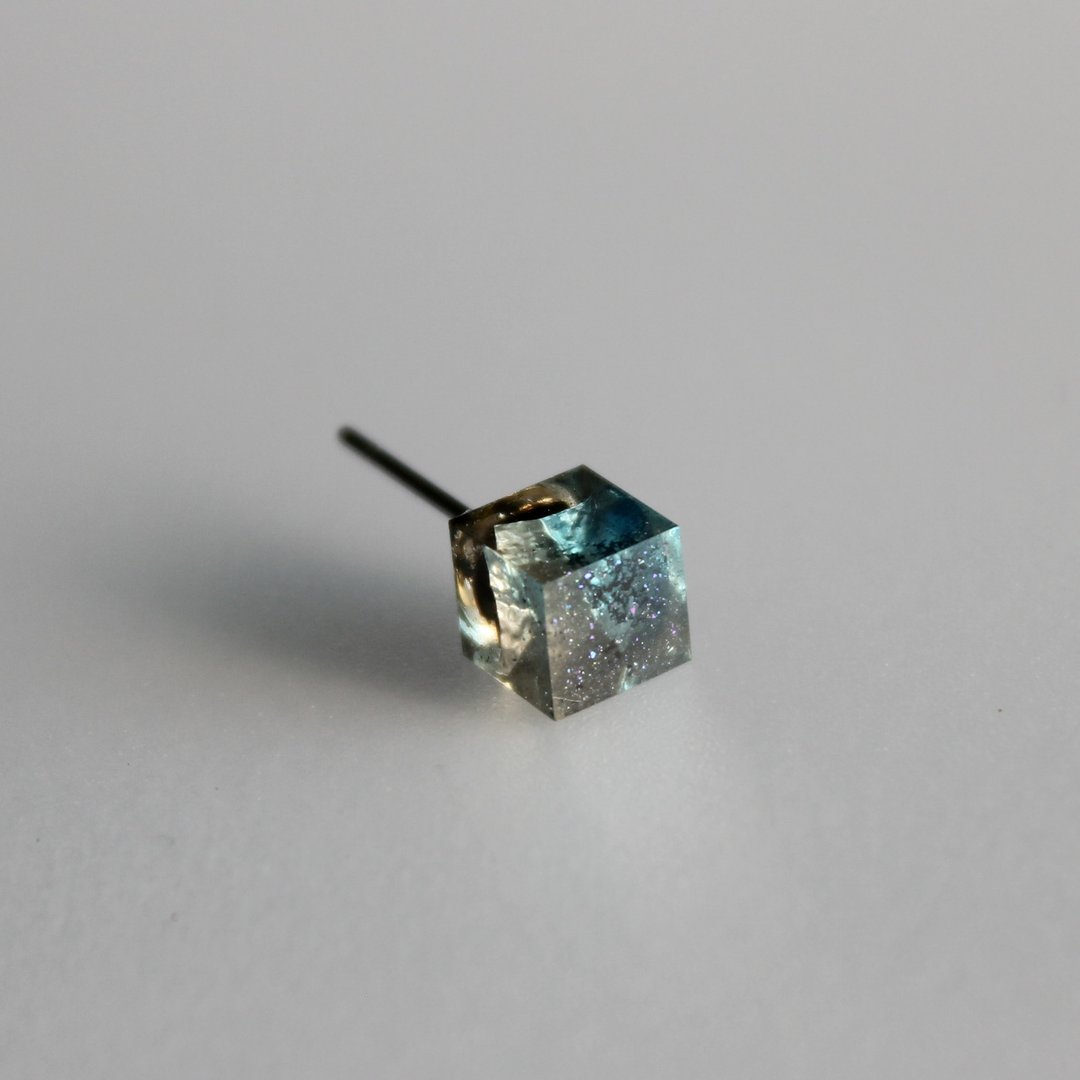 透明正方耳环 / 冷冽金属系列 / Little Ghost ( 528 / 单只 - 耳环/耳夹 - 防水材质 蓝色
