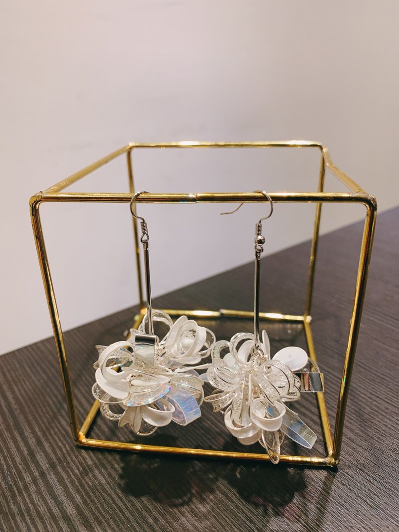 手工树酯耳环 透明烟花 - 耳环/耳夹 - 树脂 