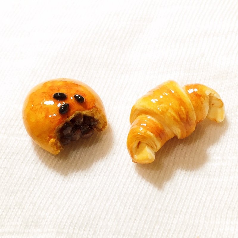 红豆＆可颂面包耳环组(2个一组) (可改耳夹式) ((满600随机送神秘小礼物)) - 耳环/耳夹 - 粘土 多色