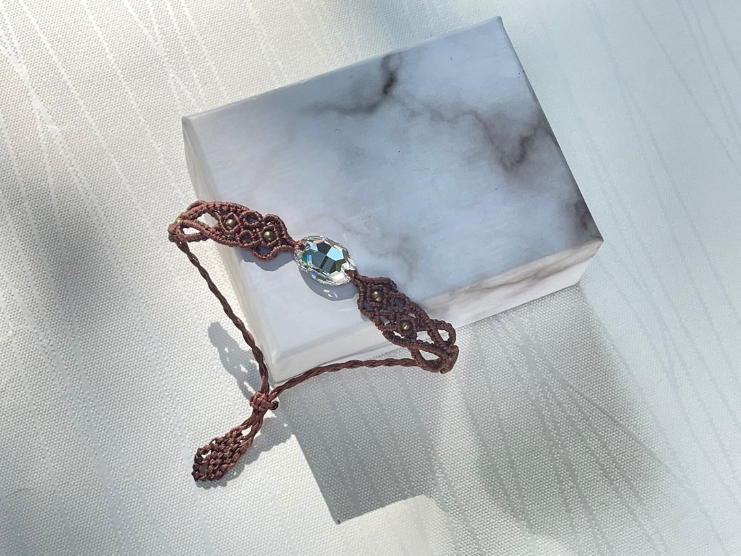 #220541 Macrame 南美蜡线 Swarovski 手链 - 手链/手环 - 半宝石 咖啡色