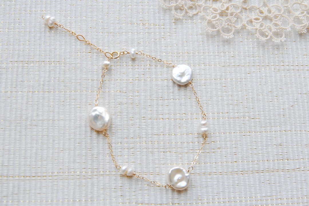 Keshi pearl and small pearl bracelet 14kgf - 手链/手环 - 珍珠 白色
