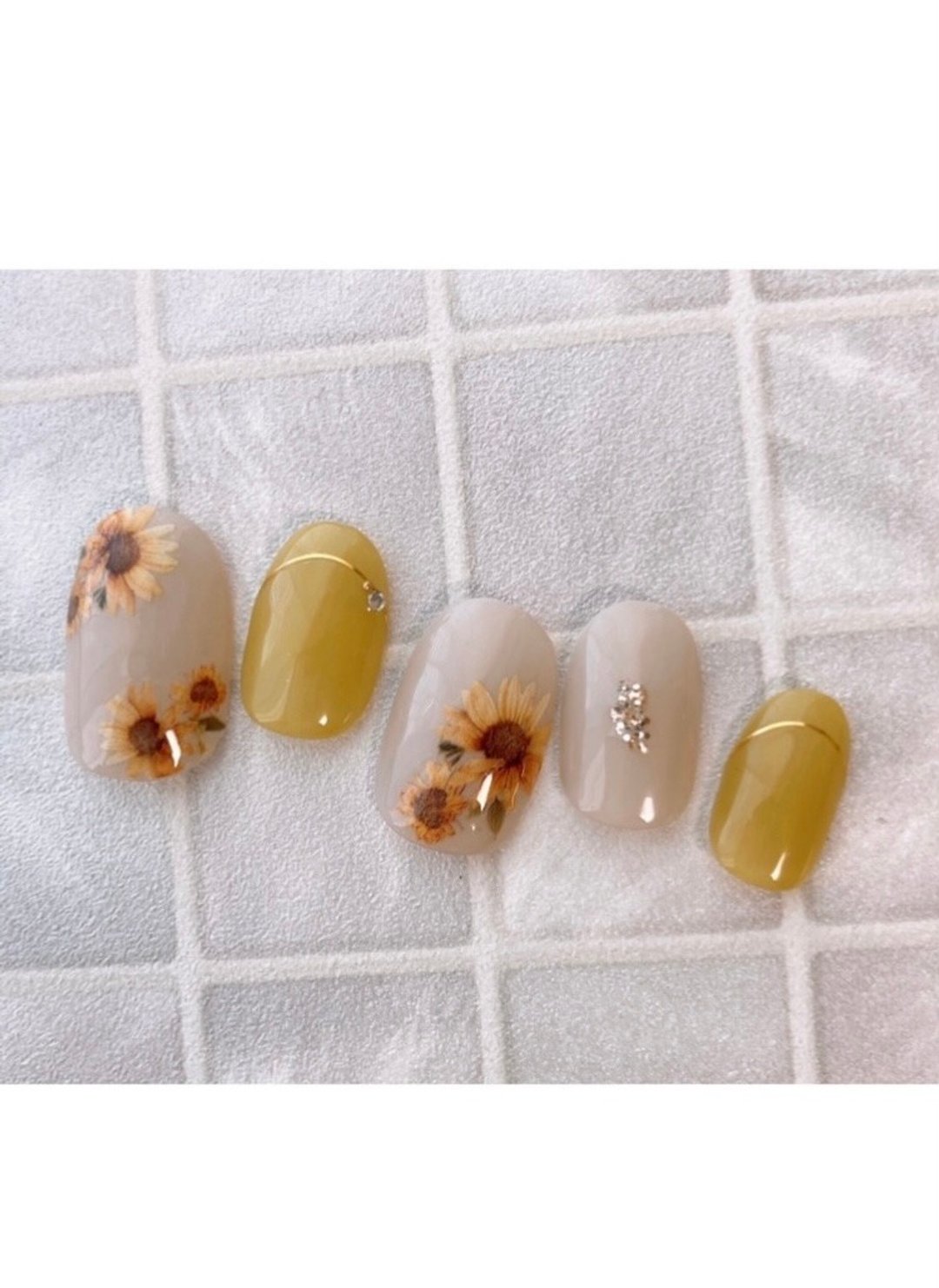 向日葵美甲 雏菊nails 美甲 夏 summer 花 - 其他 - 其他材质 黄色
