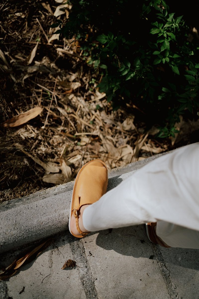 YWC 夏季皮革凉鞋 麻花款_驼色 - 男女凉鞋 - 真皮 卡其色