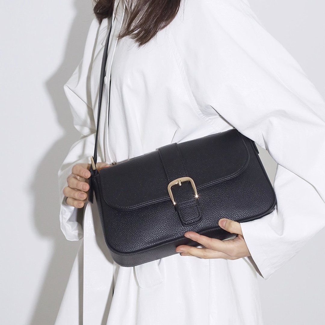 韩国制 Vera Vegan Leather 腋下包包 (BLACK) - 侧背包/斜挎包 - 环保材料 