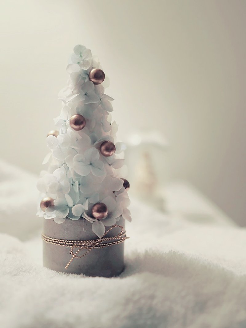 Snowing moment 宁静圣夜小雪树 永生绣球花与手工迷你水泥盆 - 干燥花/捧花 - 植物．花 金色