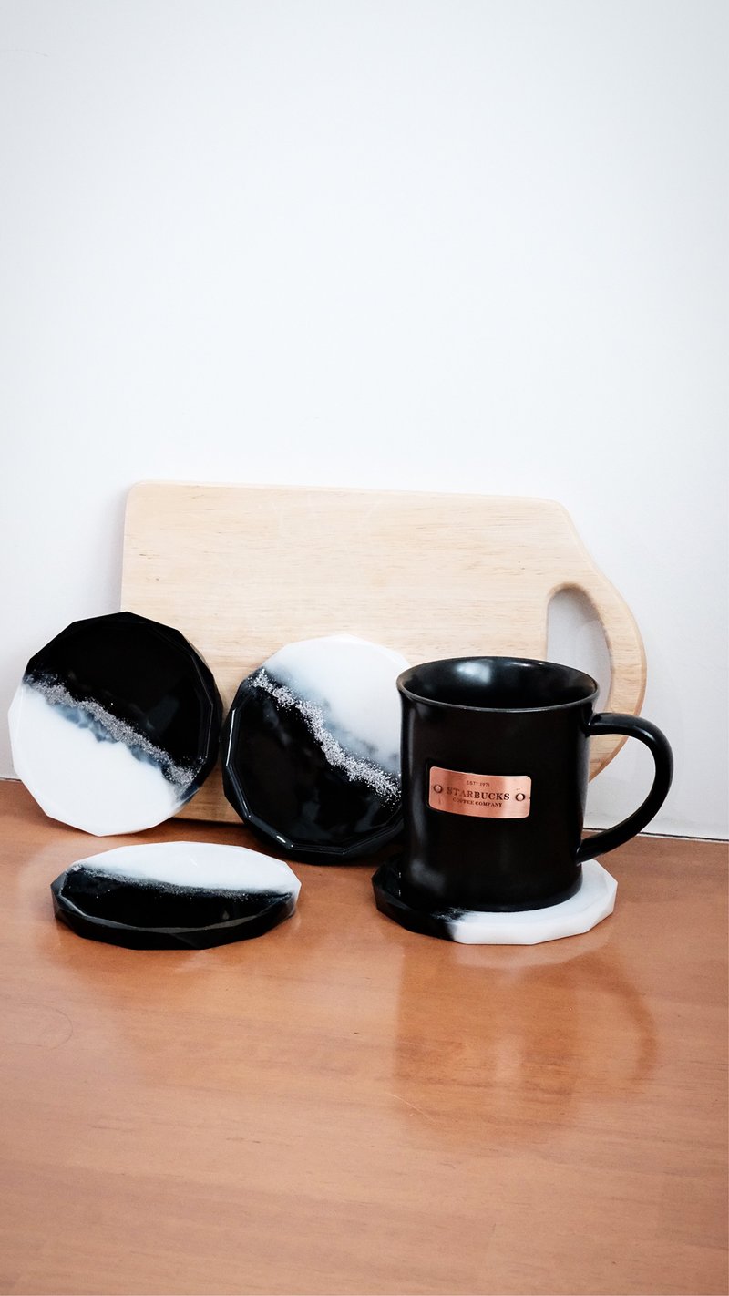 Yin - Yang Coaster (Set) - 杯垫 - 树脂 