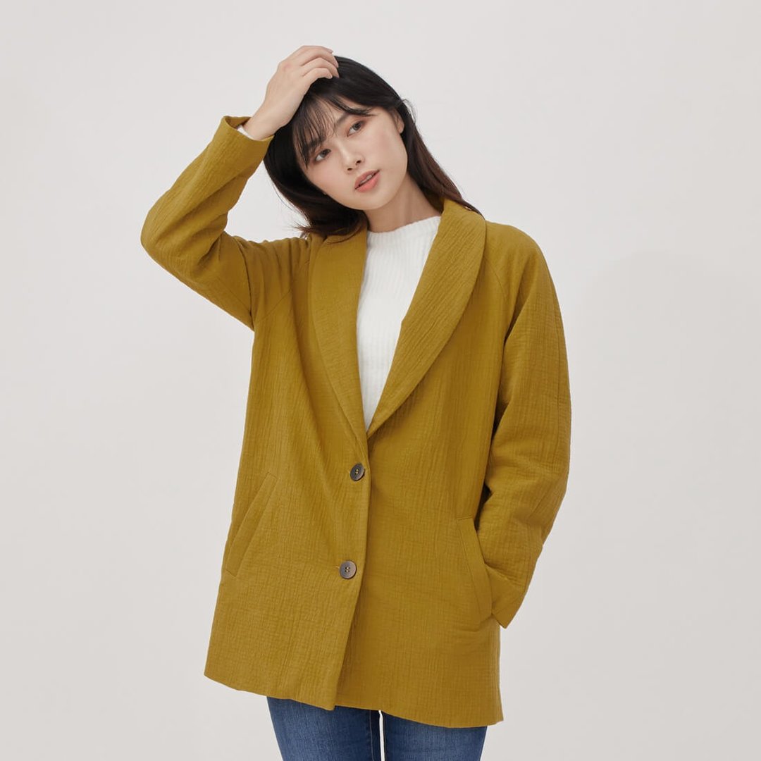 Carol丝瓜领双扣长版外套/芥黄 - 女装西装外套/风衣 - 棉 黄色