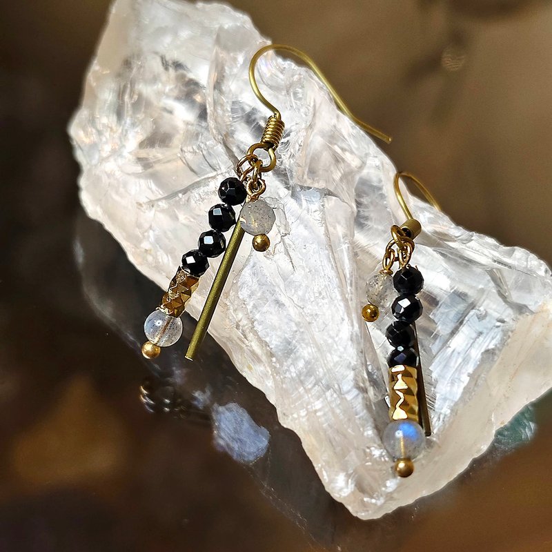 权杖皇后 | 黑尖晶 | 拉长石 | - 耳环/耳夹 - 水晶 