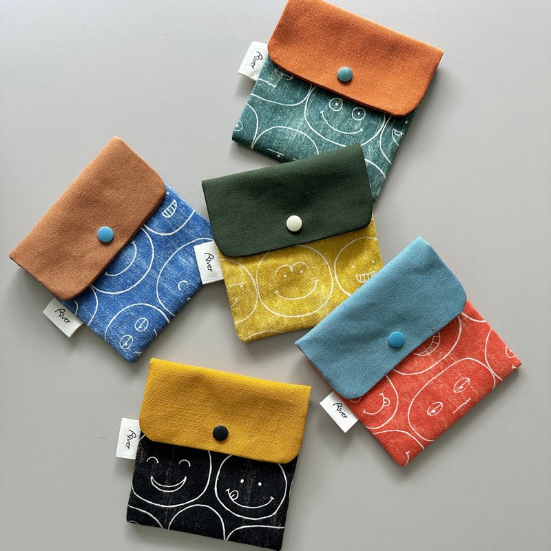 【River】方方收纳包/日本布料/微笑笑脸 - 化妆包/杂物包 - 棉．麻 多色