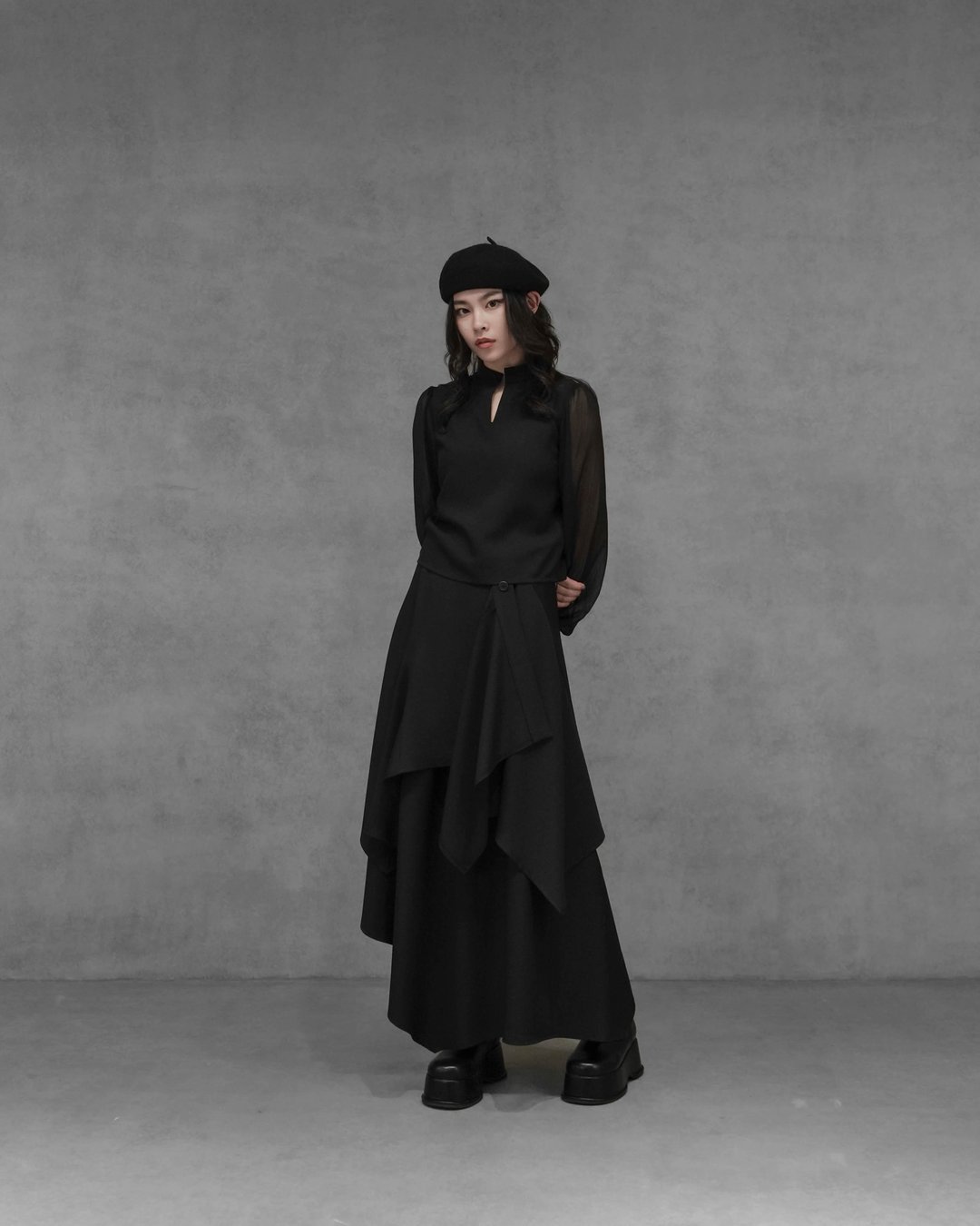 MUKK DESIGN 异材质公主袖短版上衣 - 女装上衣 - 聚酯纤维 黑色
