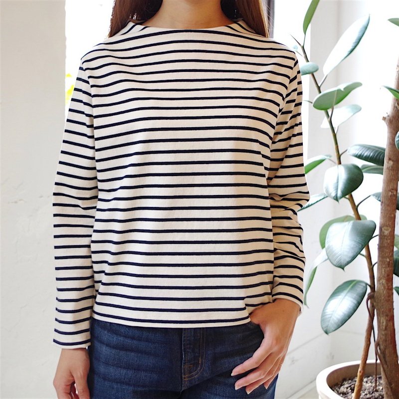[Made in Japan] border build neck pullover off white × navy - 女装上衣 - 棉．麻 白色