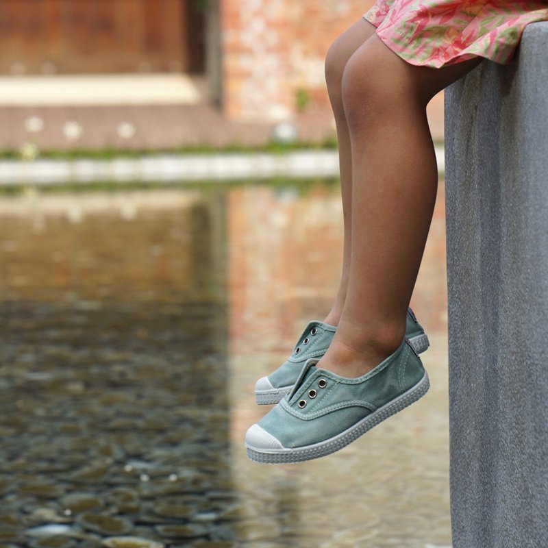 西班牙国民帆布鞋 CIENTA 70777 164 淡绿色 洗旧布料 童鞋 - 童装鞋 - 棉．麻 绿色