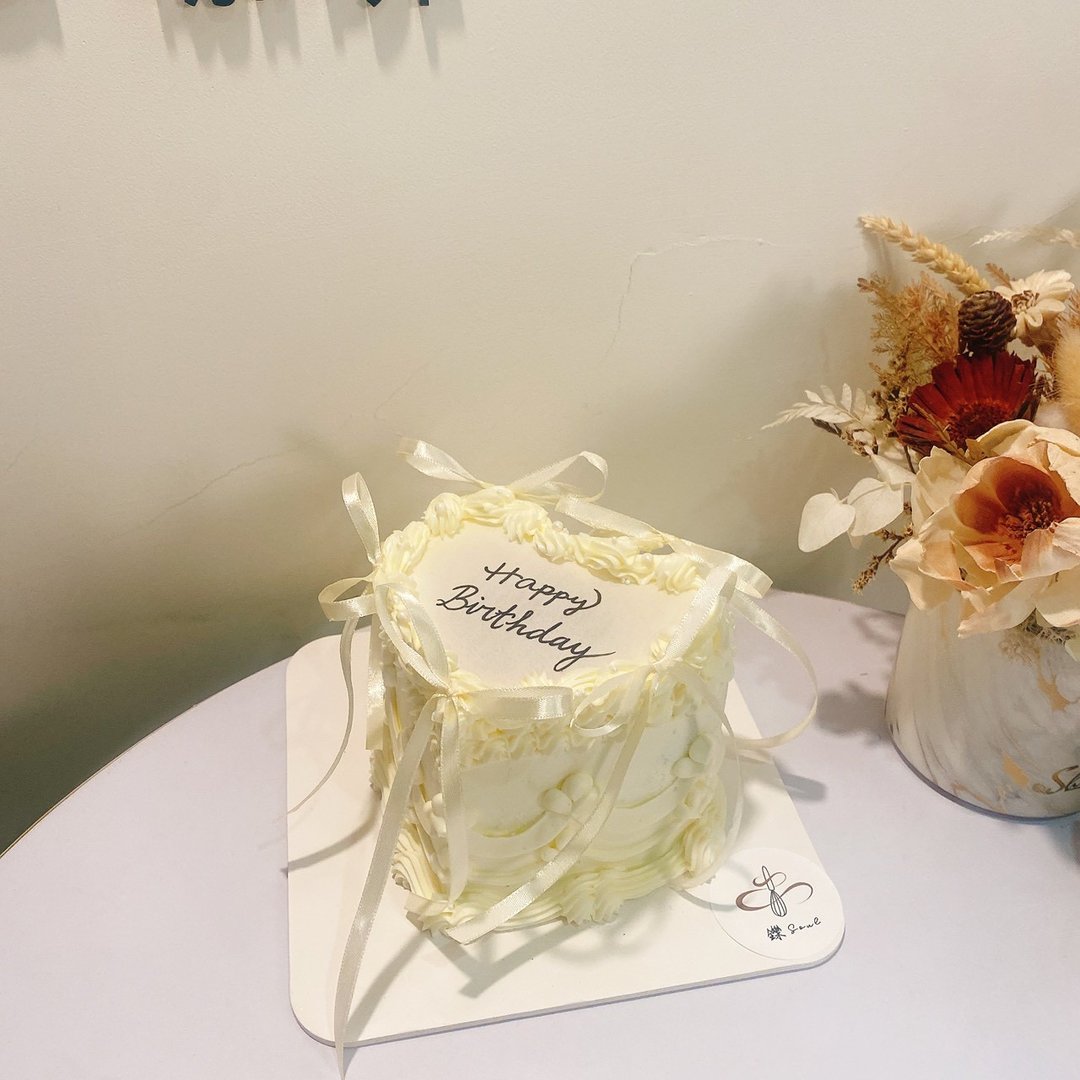 爱心缎带 燃烧白色缎带蛋糕 纪念日 爱心蛋糕 定制化蛋糕 铄甜点 - 蛋糕/甜点 - 新鲜食材 
