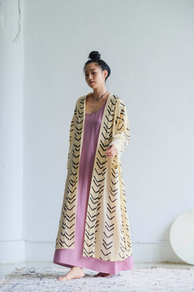印度盖染绑带长罩衫 / 巴里纱 箭纹 - 女装休闲/机能外套 - 棉．麻 卡其色