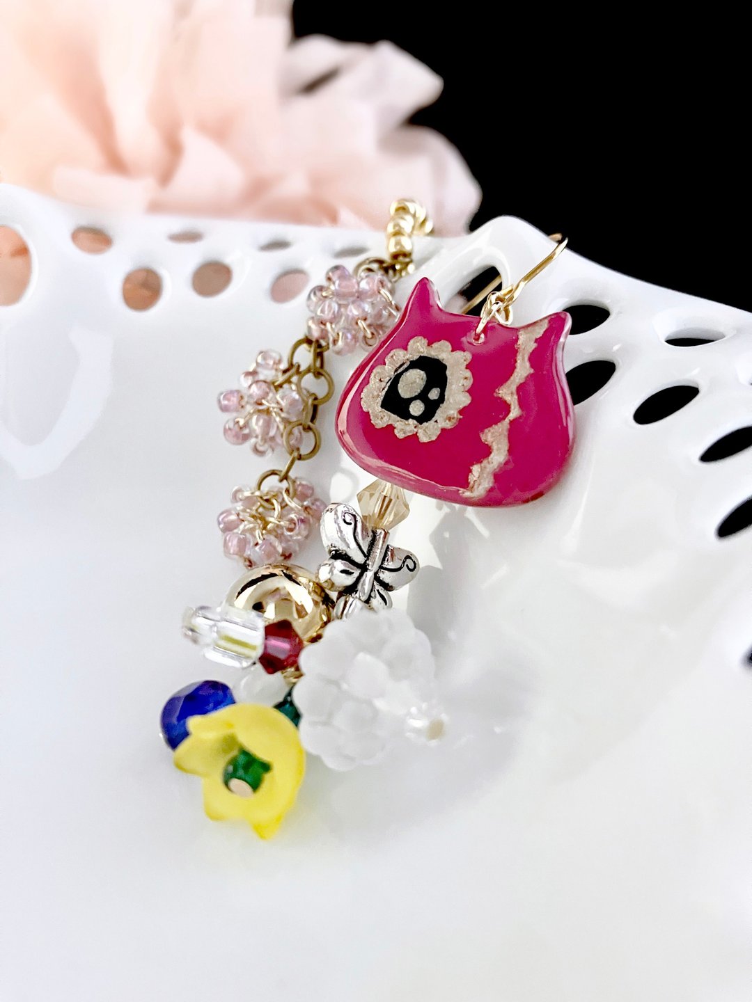 Cat and cherry earring set Clip-On/earring ear cuff - 耳环/耳夹 - 其他材质 多色