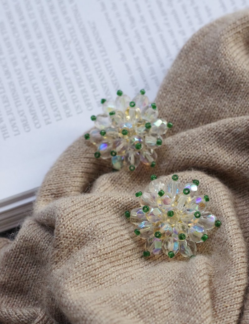 老又好古董珠宝Vintage 古董 透明串珠花塑料 夹式耳环 1960 C54 - 耳环/耳夹 - 其他金属 金色