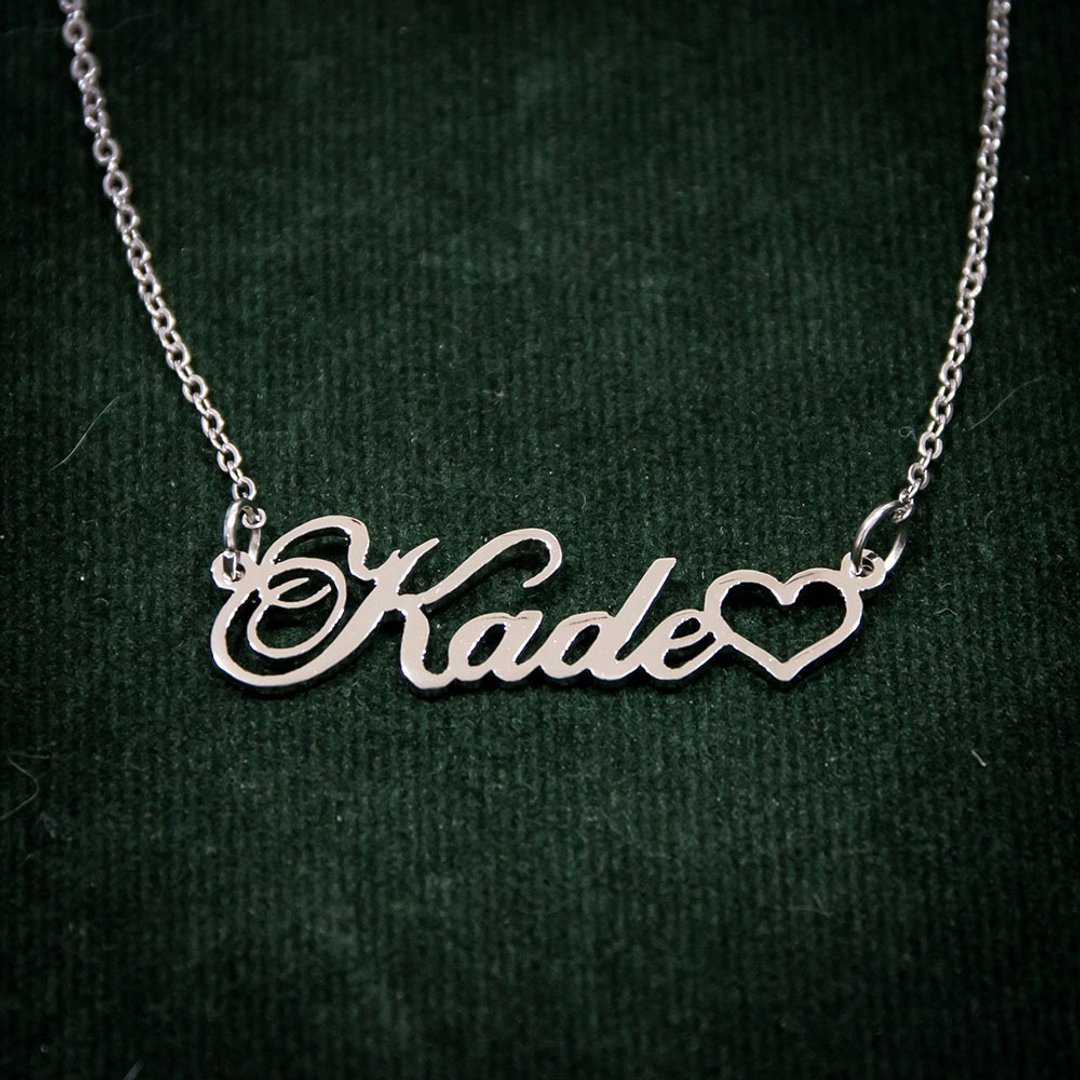 Made to order-Handmade custom name necklce with small cute heart - 项链 - 铜/黄铜 银色