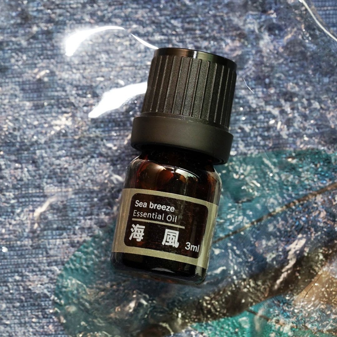 【海风】复方沉香调和精油(1ml/3ml) - 香薰/精油/线香 - 玻璃 咖啡色