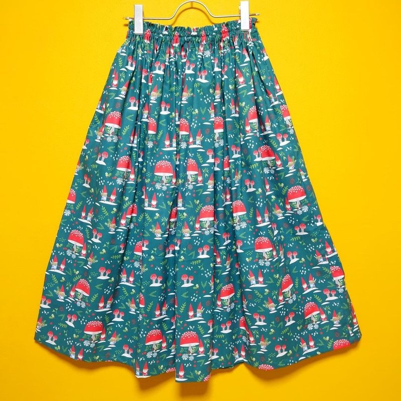 【订制商品】蘑菇屋与小矮人裙 绿色 / 均码 / 美国布料 / 日本制 - 裙子 - 棉．麻 绿色