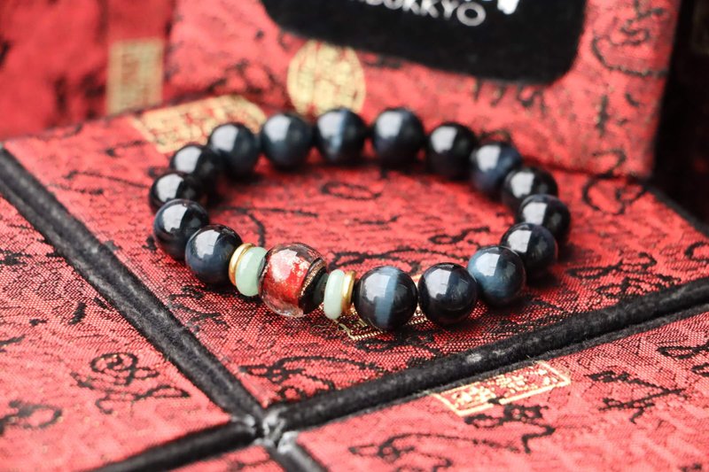 原矿天然蓝虎眼石手珠 10mm 金砂琉璃隔珠 佛珠 念珠 定制化设计 - 手链/手环 - 玉石 