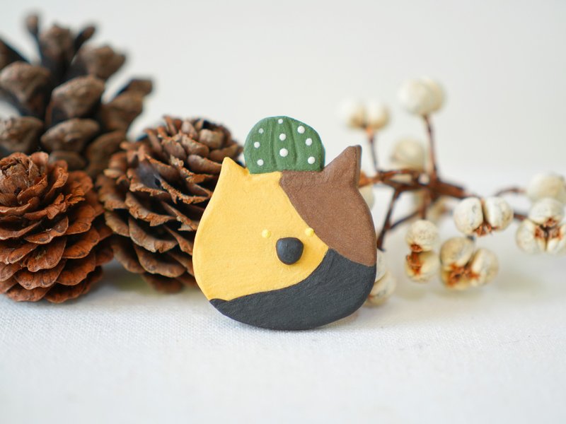 兜毛帽系列•三花猫 陶别针 - 徽章/别针 - 陶 多色