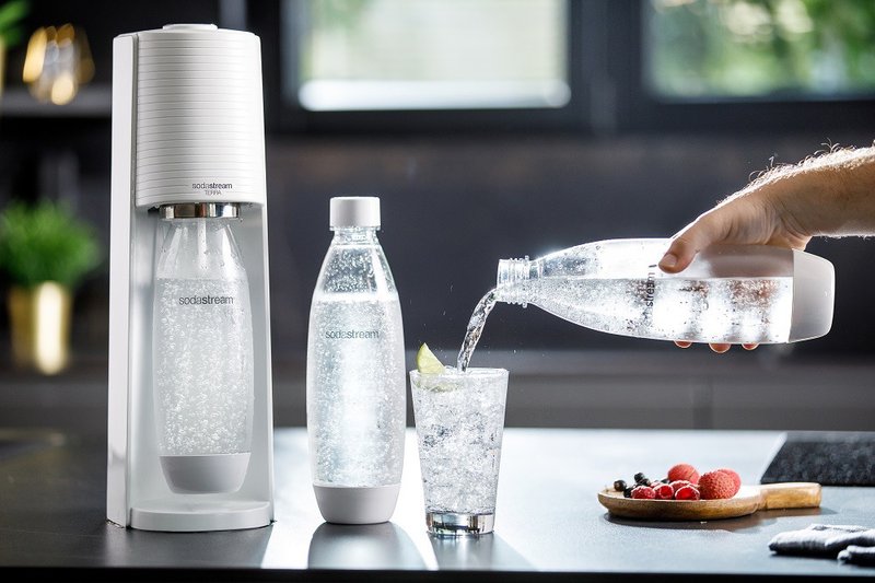 【赠1L水瓶*2】英国 sodastreamTERRA 自动扣瓶气泡水机-白 - 厨房家电 - 其他金属 白色