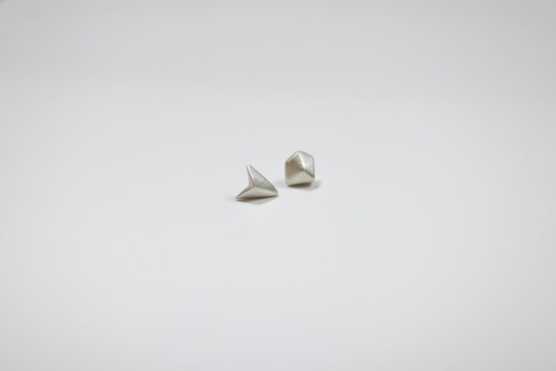 mini几何山丘/飞机(贴耳式耳环/单个) - 耳环/耳夹 - 纯银 银色