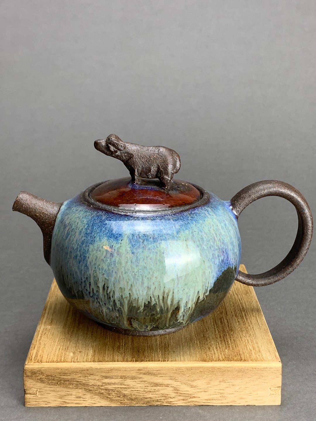 台湾名家许旭伦【岩矿手作】涌泉水牛壶210ml - 茶具/茶杯 - 陶 