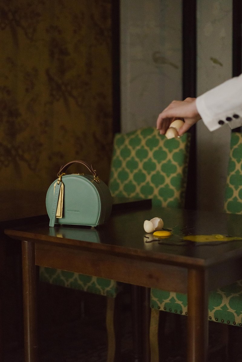 马蹄箱 | 粉绿色 马卡龙色手提包斜背包两用 纯手工真皮制Cuddle - 手提包/手提袋 - 真皮 黑色